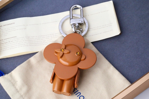 ブランドキーホルダー背面デザイン